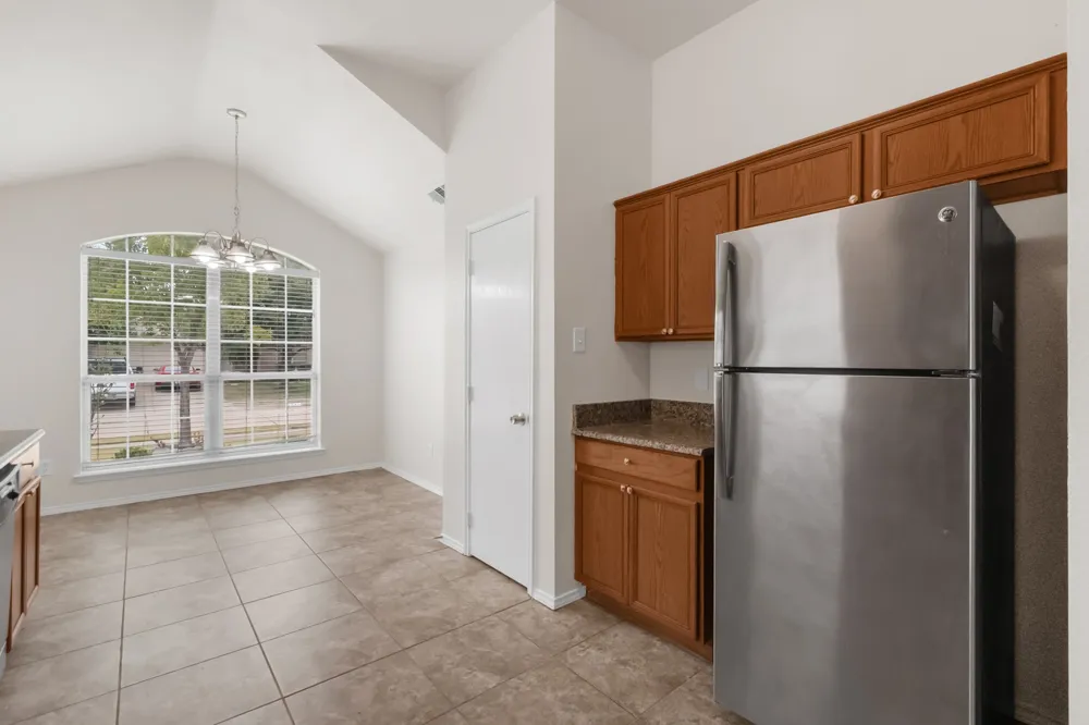 1039 Caliente Drive Grand Prairie, TX 75051