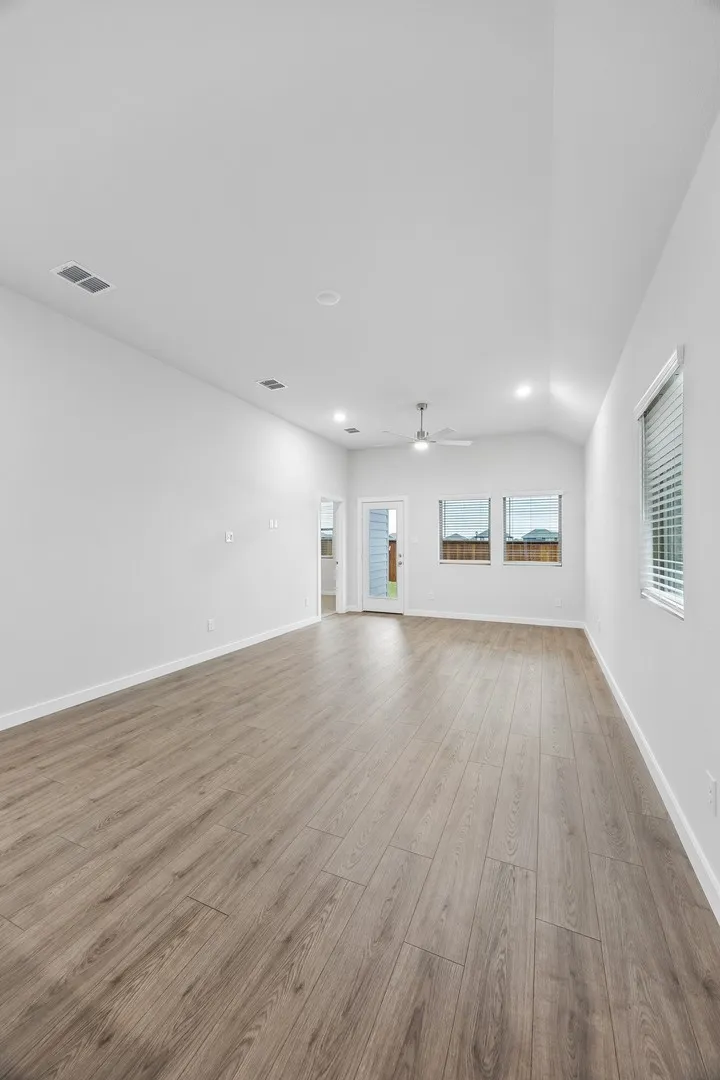 1214 Honey Falls Lane Lavon, TX 75166
