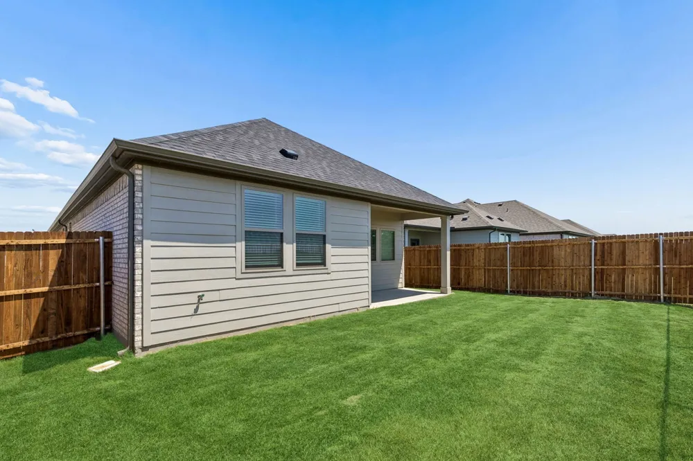 1214 Honey Falls Lane Lavon, TX 75166