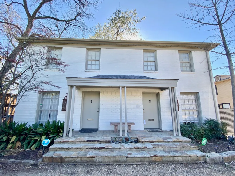 1915 Prairie Avenue #B Dallas, TX 75204