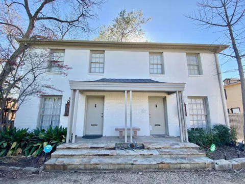 1915 Prairie Avenue #B