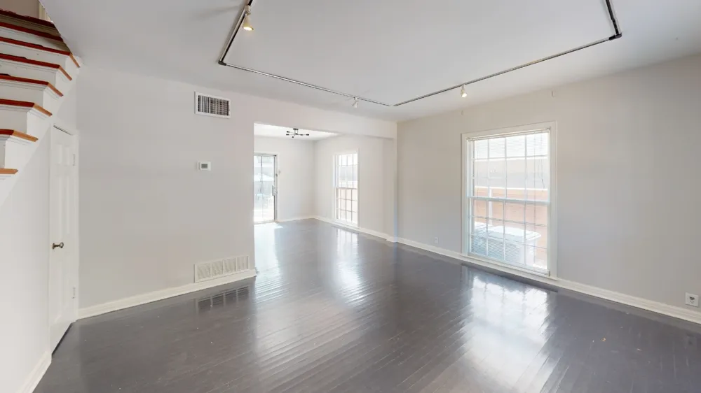 1915 Prairie Avenue #B Dallas, TX 75204