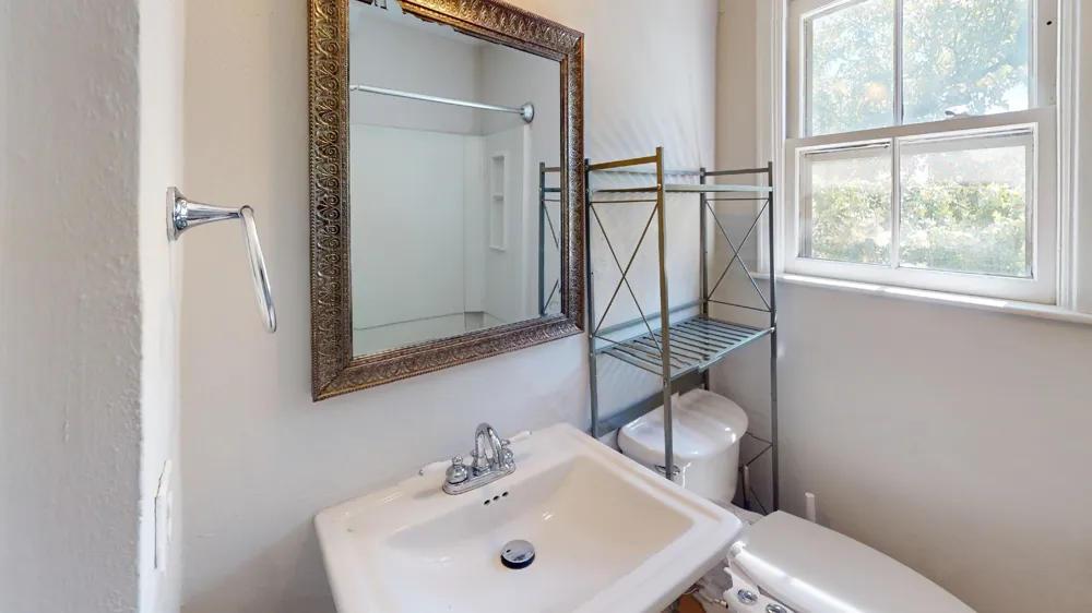 1915 Prairie Avenue #B Dallas, TX 75204