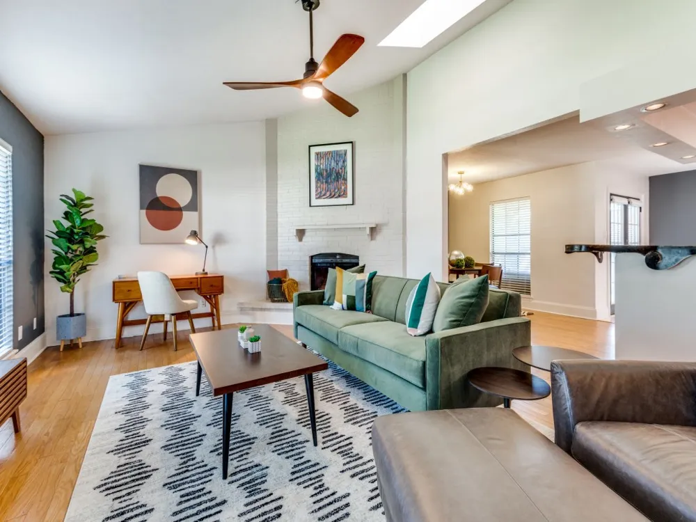 305 Westover Drive Euless, TX 76039