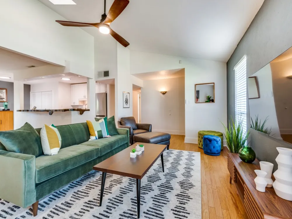 305 Westover Drive Euless, TX 76039