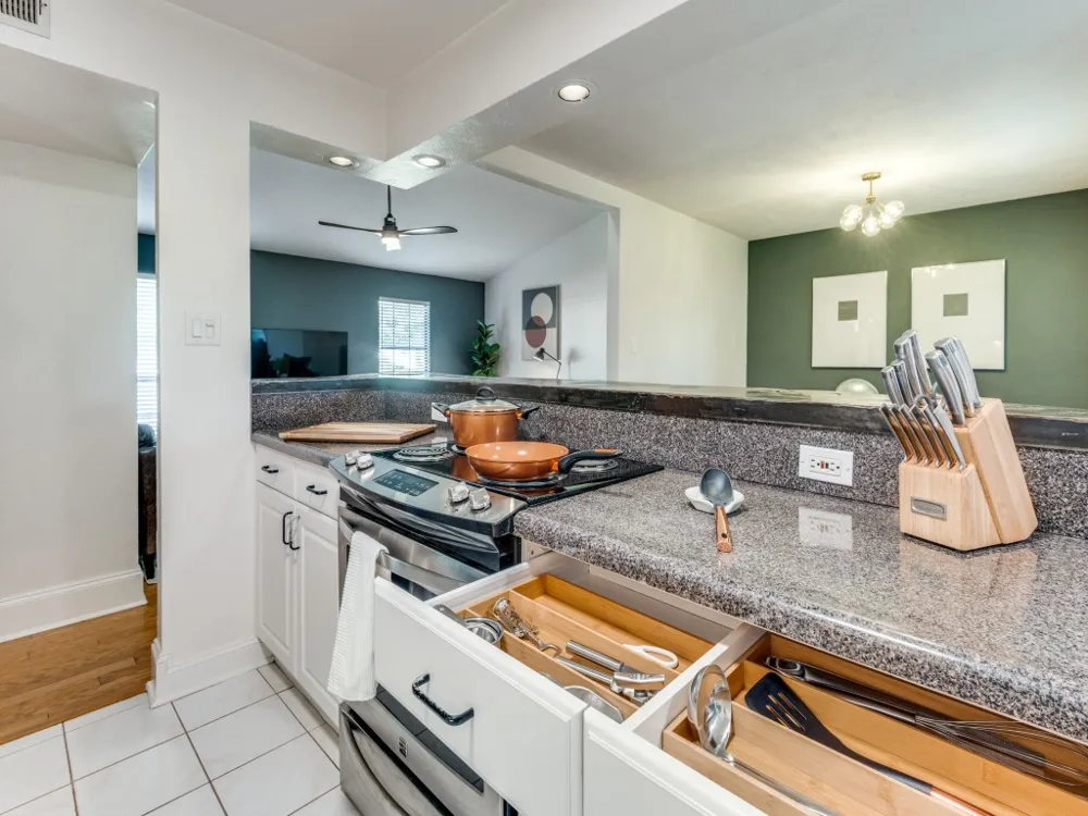 305 Westover Drive Euless, TX 76039
