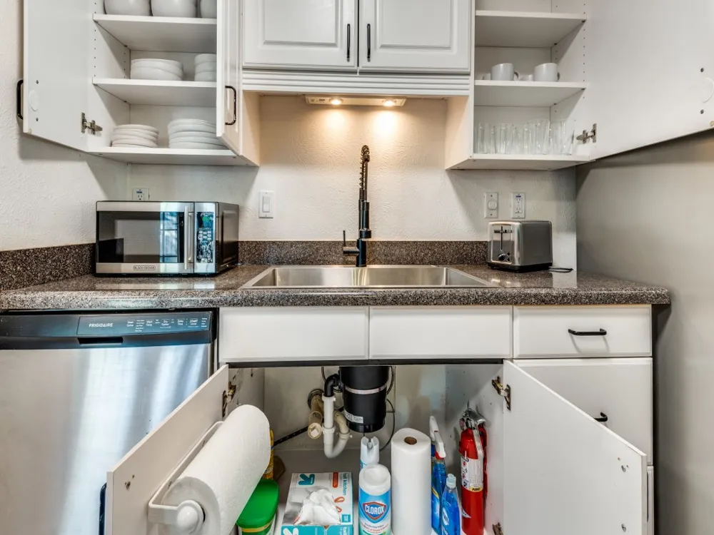 305 Westover Drive Euless, TX 76039