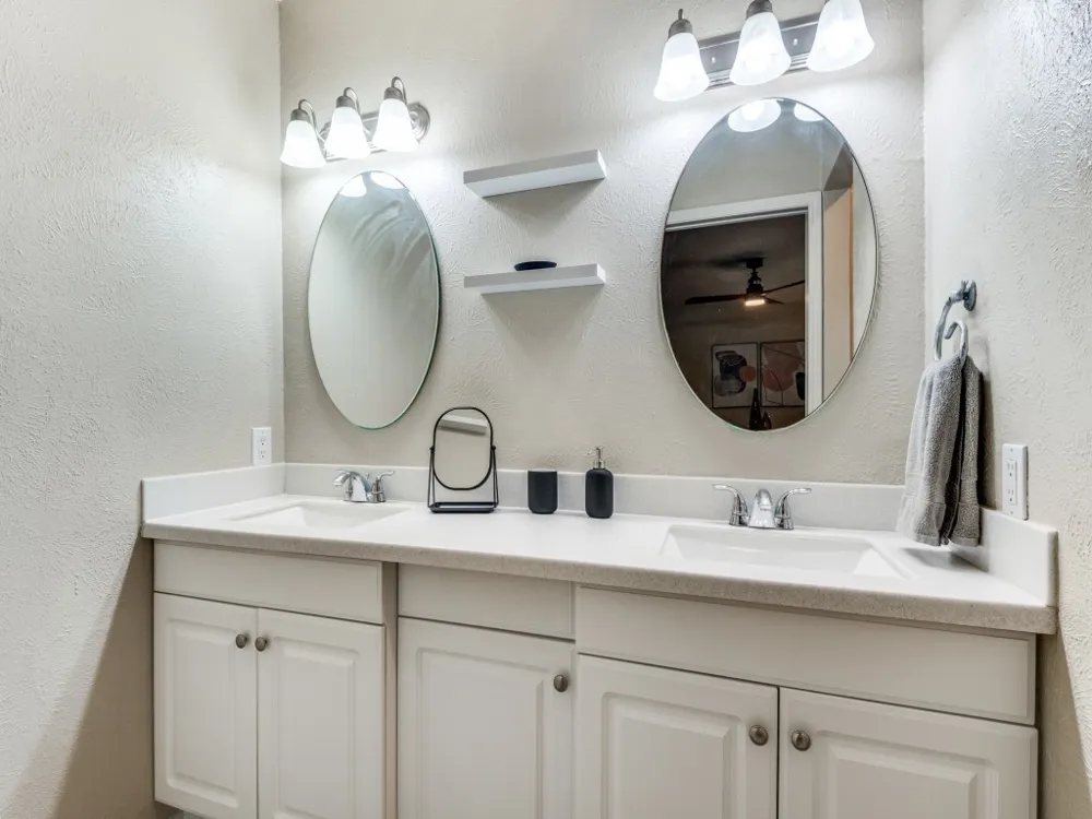 305 Westover Drive Euless, TX 76039