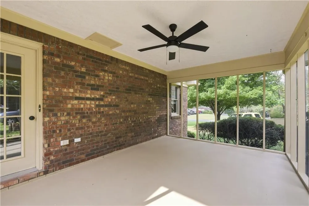 208 Woodland Circle SE Calhoun, GA 30701