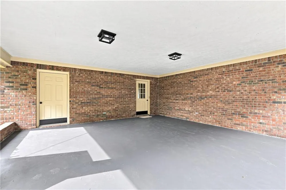 208 Woodland Circle SE Calhoun, GA 30701
