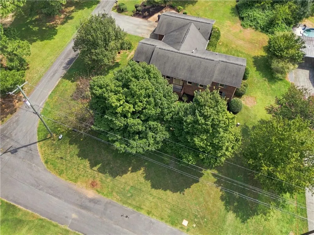 208 Woodland Circle SE Calhoun, GA 30701