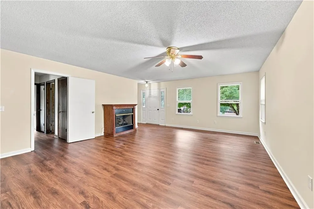 208 Woodland Circle SE Calhoun, GA 30701