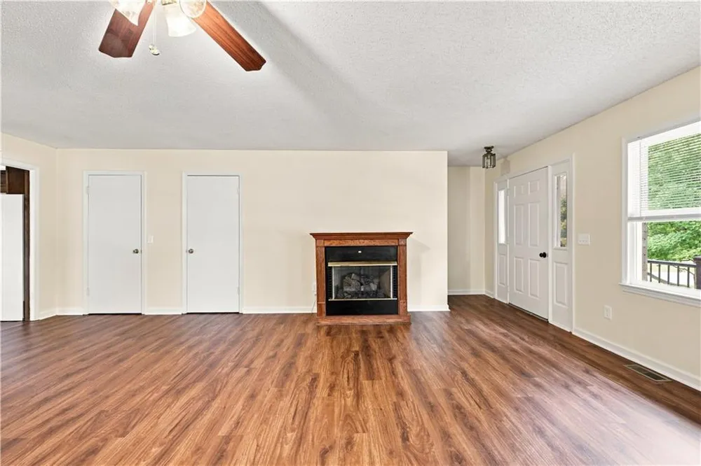 208 Woodland Circle SE Calhoun, GA 30701