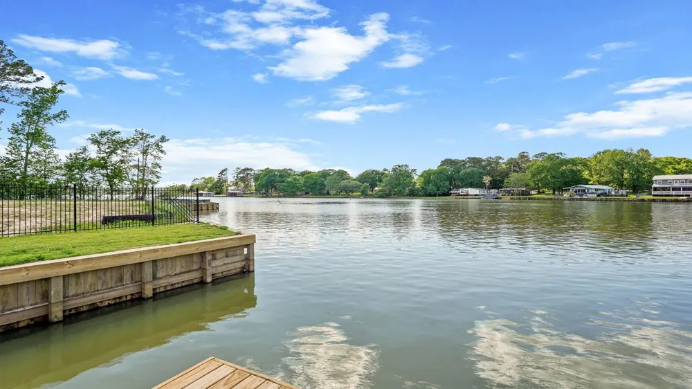 13070 Sorrento Bay Drive Willis, TX 77318