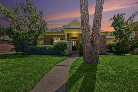 15814 Lake Lodge Drive