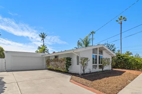9563 Larrabee Ave.