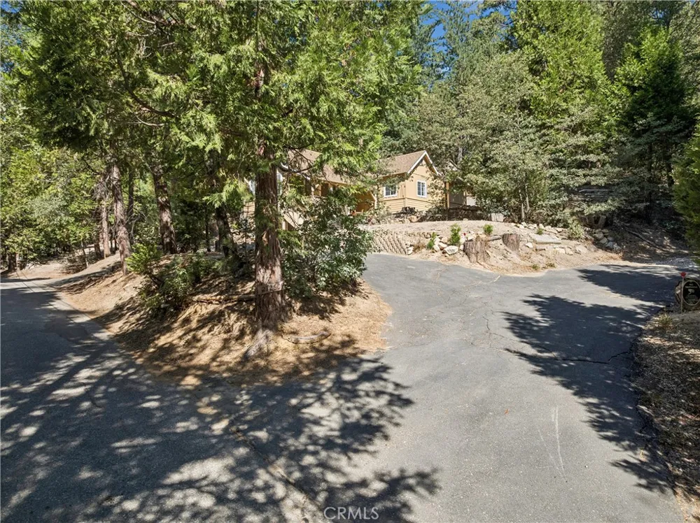 27260 Little Bear Road Blue Jay, CA 92317