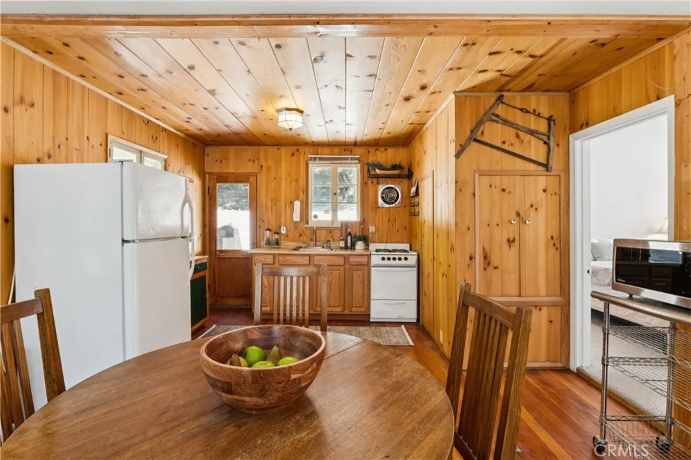 27260 Little Bear Road Blue Jay, CA 92317