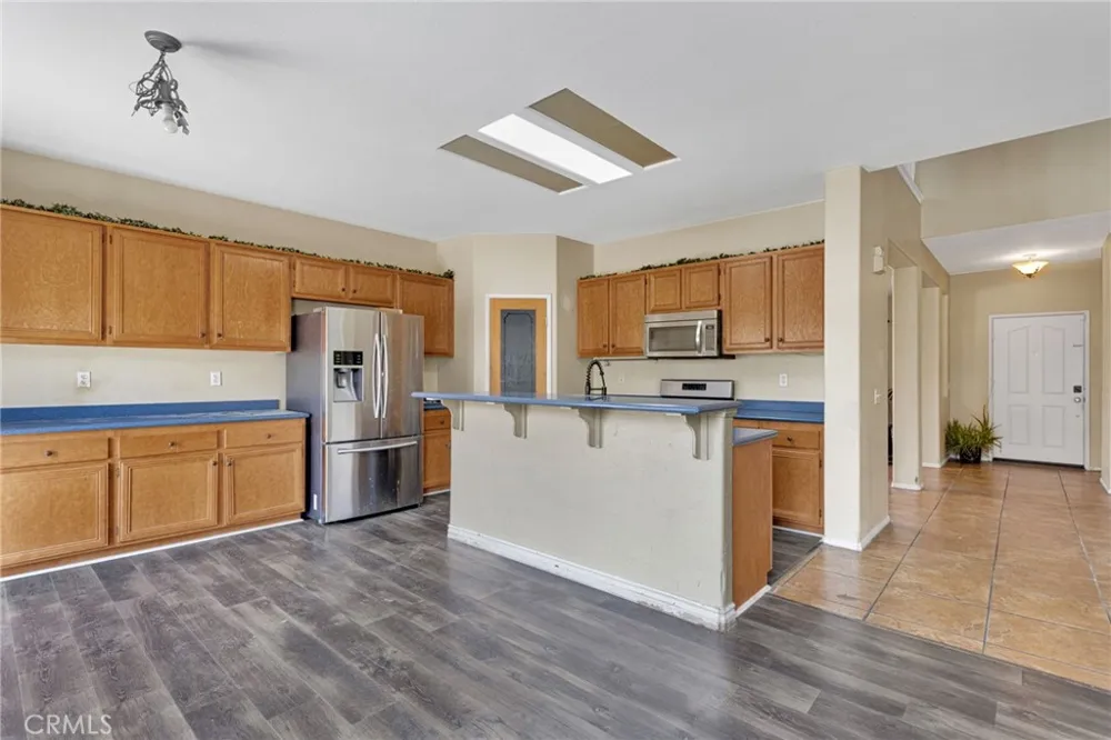 13068 Angelica Victorville, CA 92392