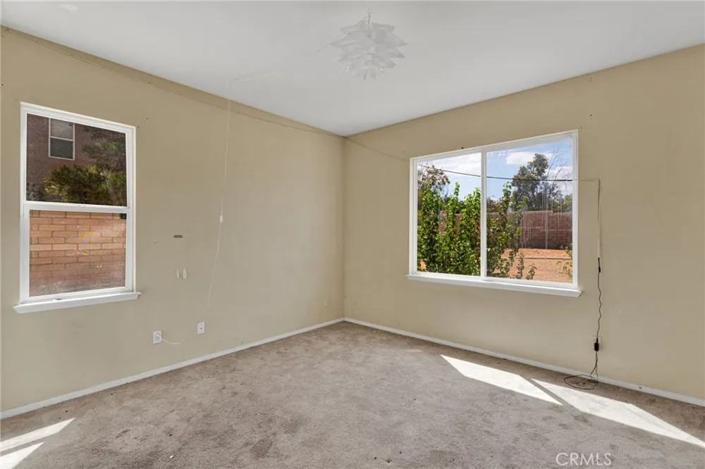13068 Angelica Victorville, CA 92392