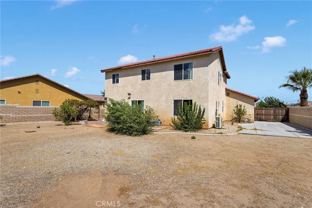 13068 Angelica Victorville, CA 92392