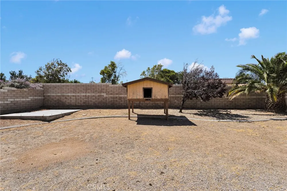 13068 Angelica Victorville, CA 92392