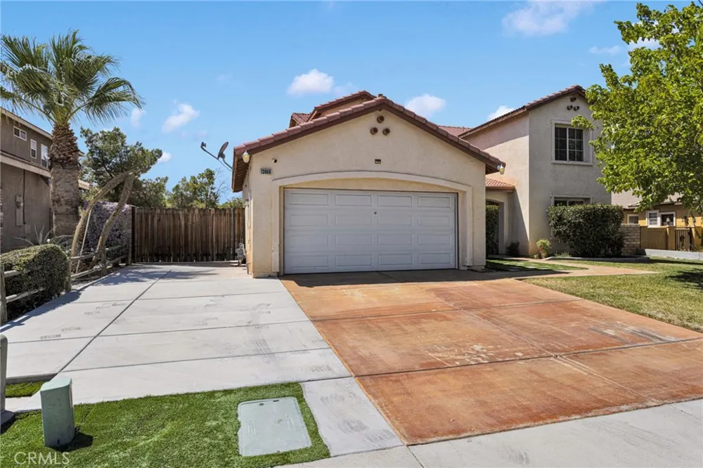 13068 Angelica Victorville, CA 92392