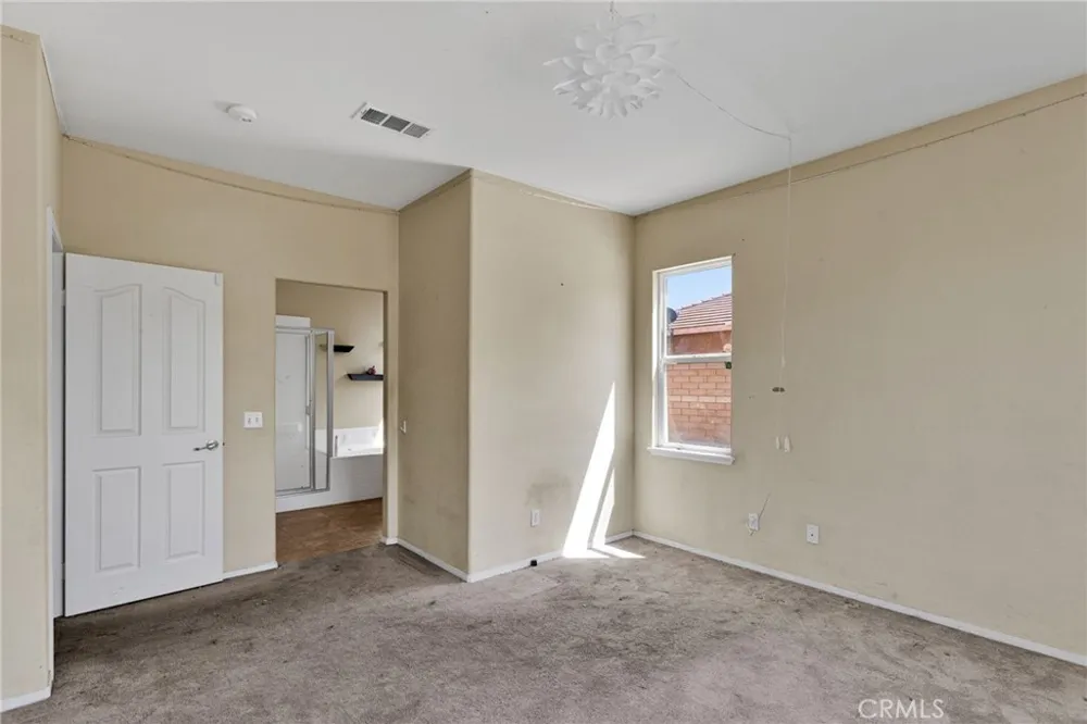 13068 Angelica Victorville, CA 92392