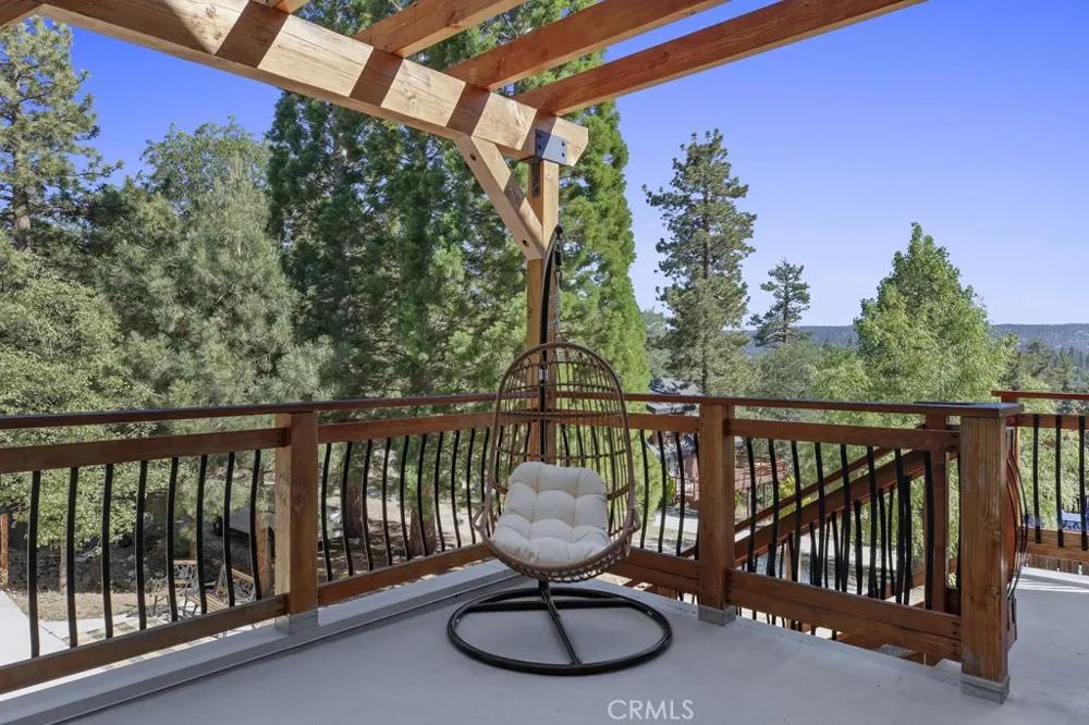 1198 Bruin Trail Fawnskin, CA 92333