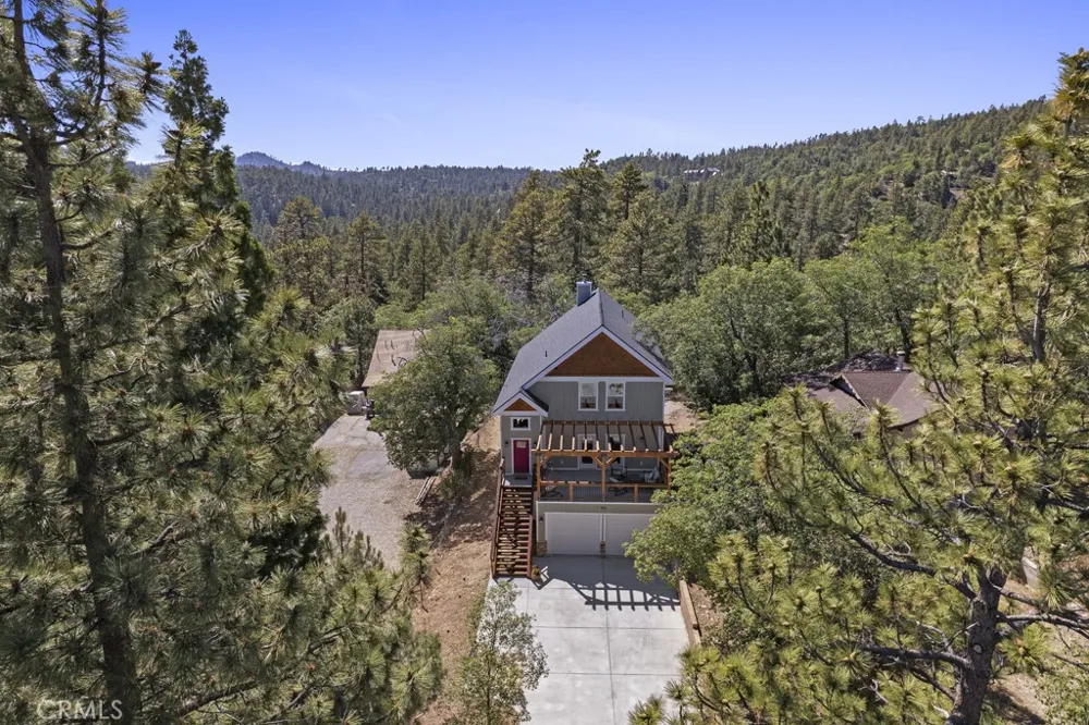 1198 Bruin Trail Fawnskin, CA 92333
