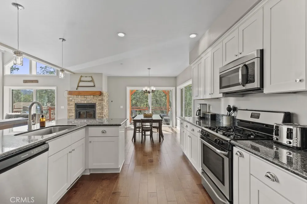 1198 Bruin Trail Fawnskin, CA 92333