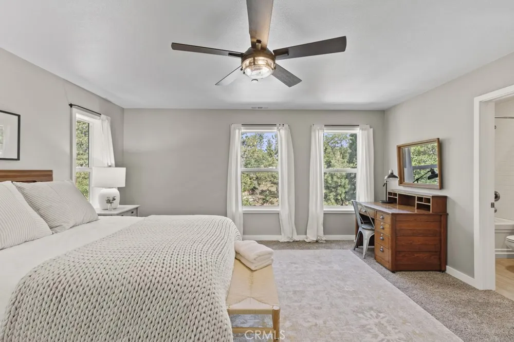 1198 Bruin Trail Fawnskin, CA 92333