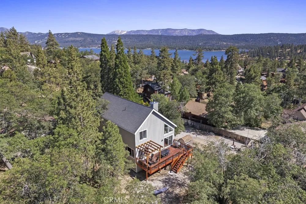 1198 Bruin Trail Fawnskin, CA 92333
