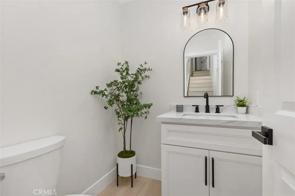 5 Chatri Circle Lake Forest, CA 92610