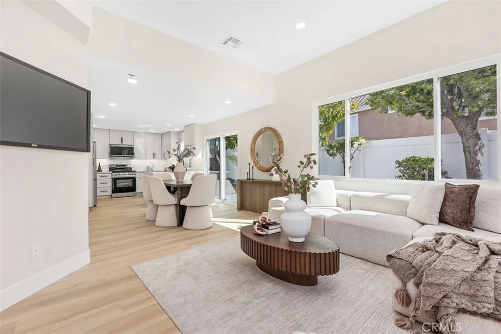 5 Chatri Circle Lake Forest, CA 92610