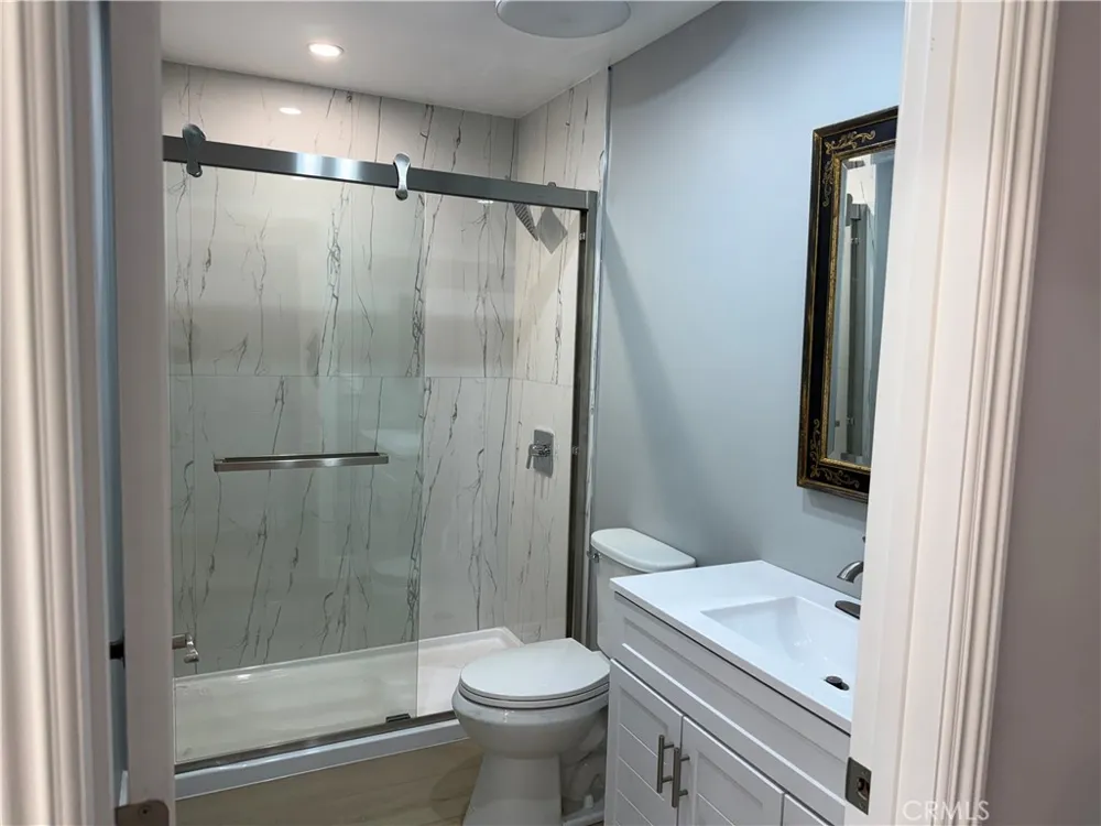 7035 RHEA Reseda, CA 91335