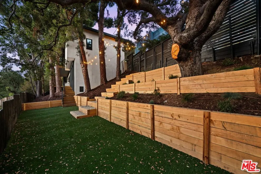 645 Luton Drive Glendale, CA 91206