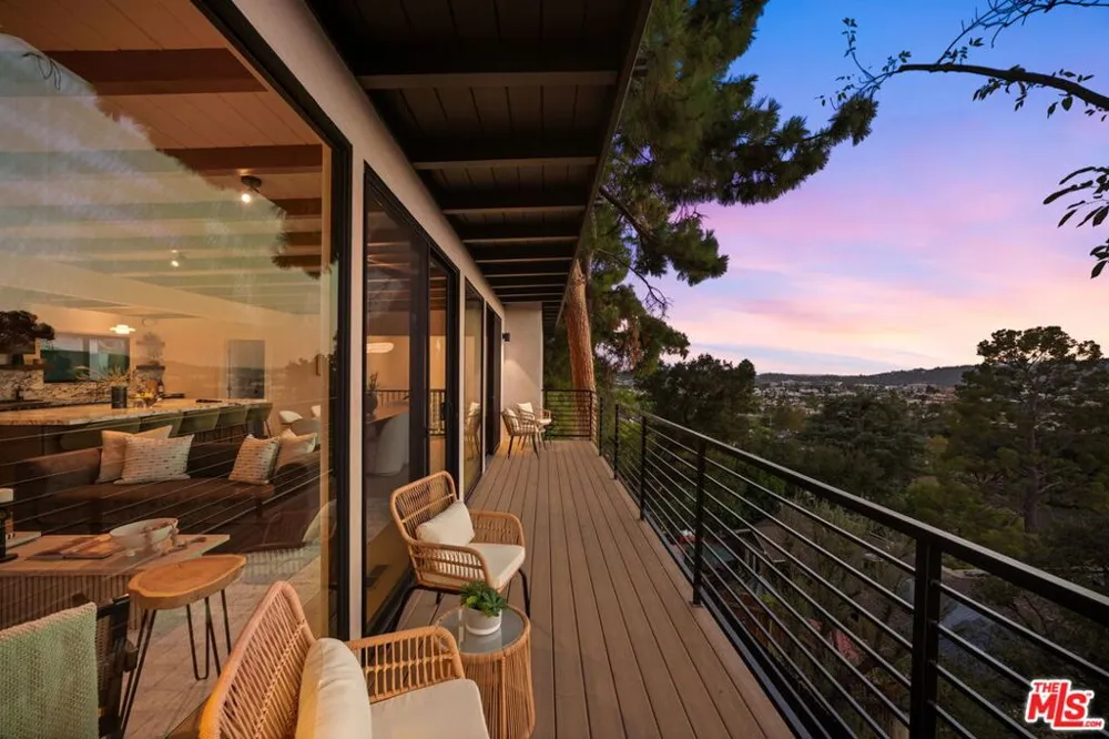 645 Luton Drive Glendale, CA 91206