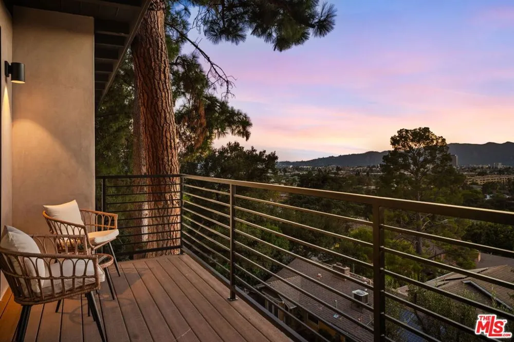 645 Luton Drive Glendale, CA 91206