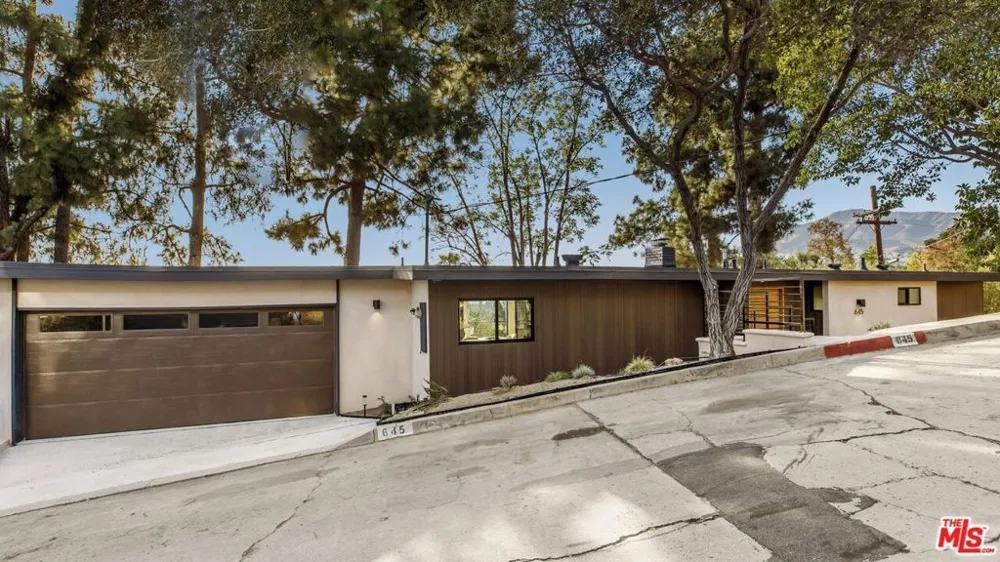 645 Luton Drive Glendale, CA 91206
