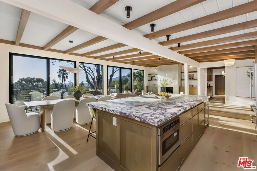 645 Luton Drive Glendale, CA 91206