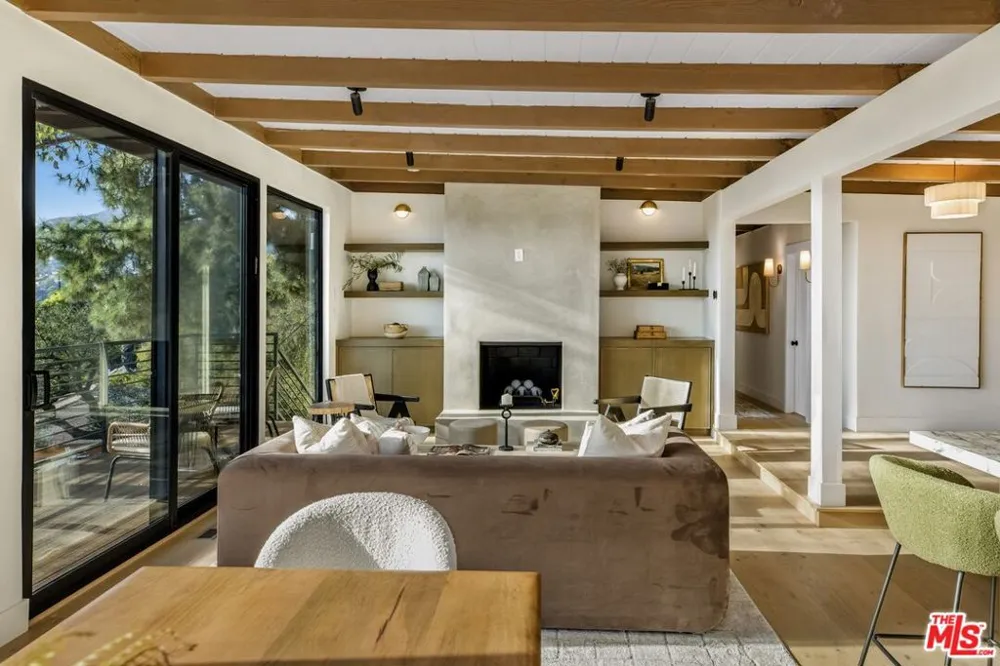 645 Luton Drive Glendale, CA 91206
