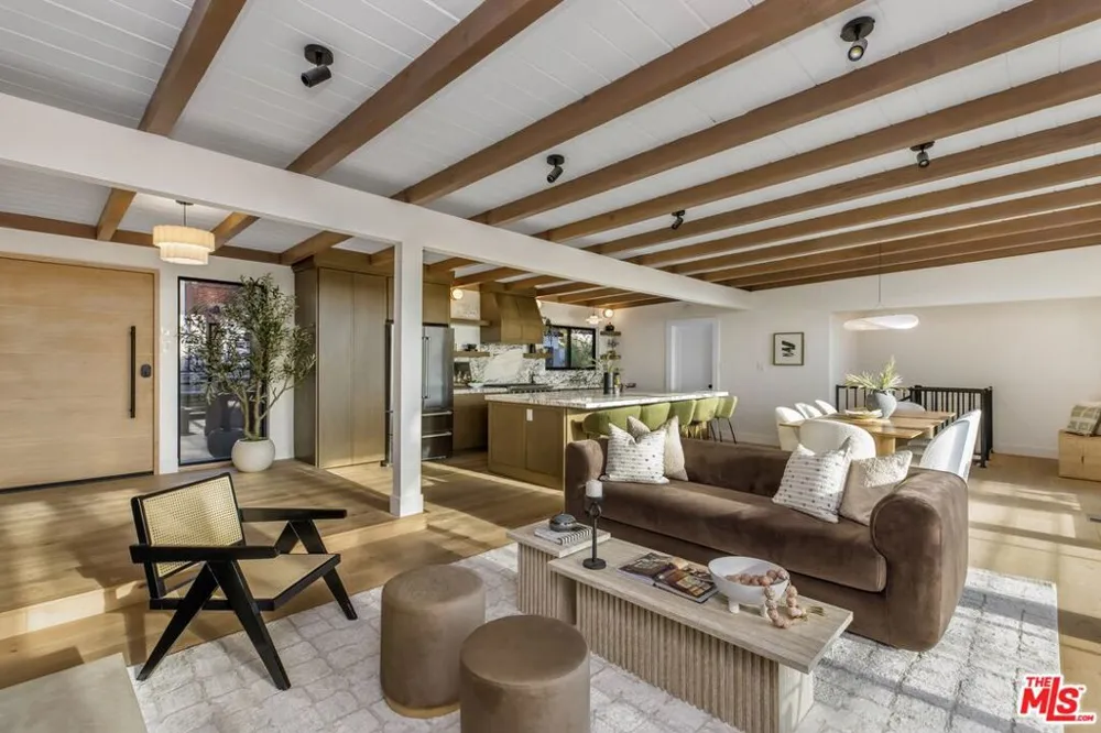 645 Luton Drive Glendale, CA 91206