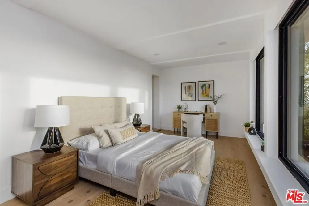645 Luton Drive Glendale, CA 91206