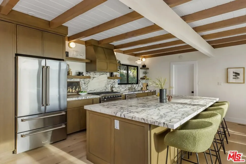 645 Luton Drive Glendale, CA 91206