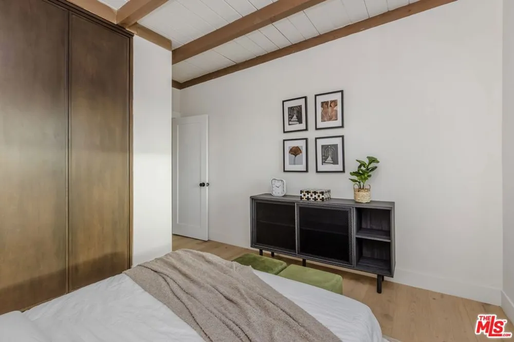 645 Luton Drive Glendale, CA 91206