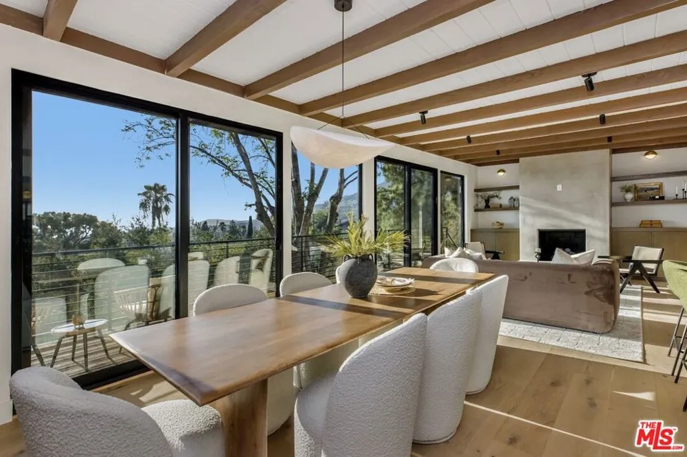 645 Luton Drive Glendale, CA 91206