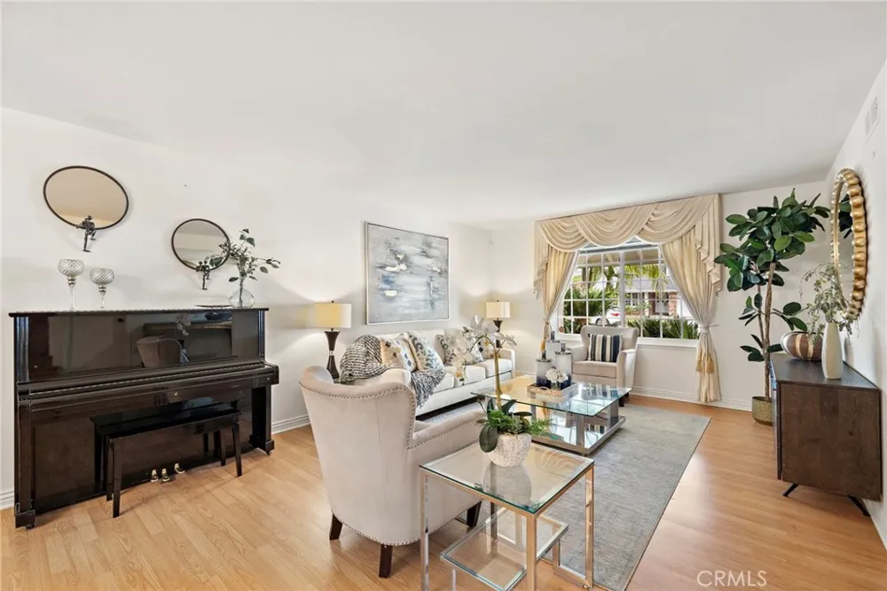 15751 Cromwell Circle Westminster, CA 92683