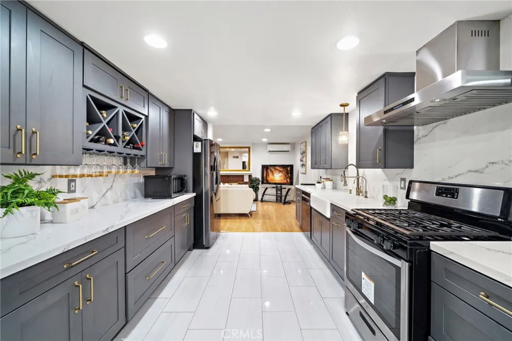 15751 Cromwell Circle Westminster, CA 92683