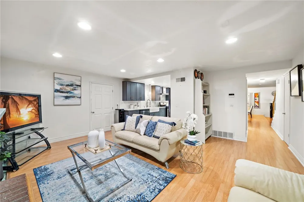 15751 Cromwell Circle Westminster, CA 92683